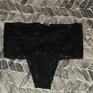 La Vie En Rose Black Lace Panties